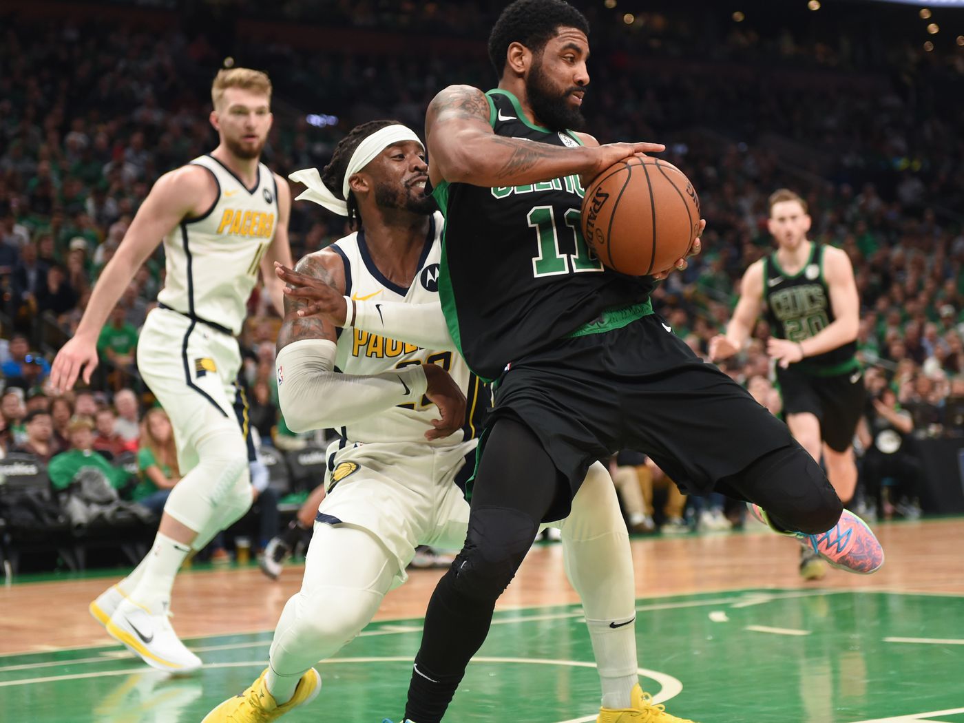 Jogadores de Celtics e Pacers em ação