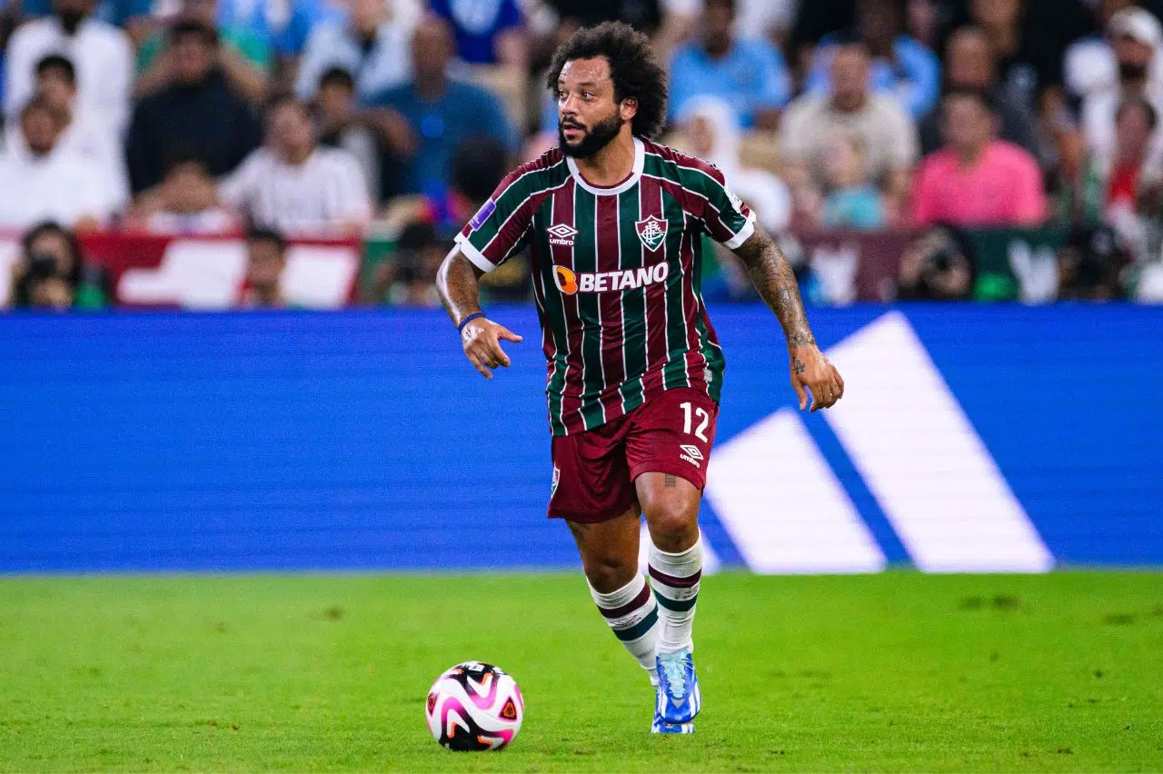 Marcelo em campo pelo Fluminense