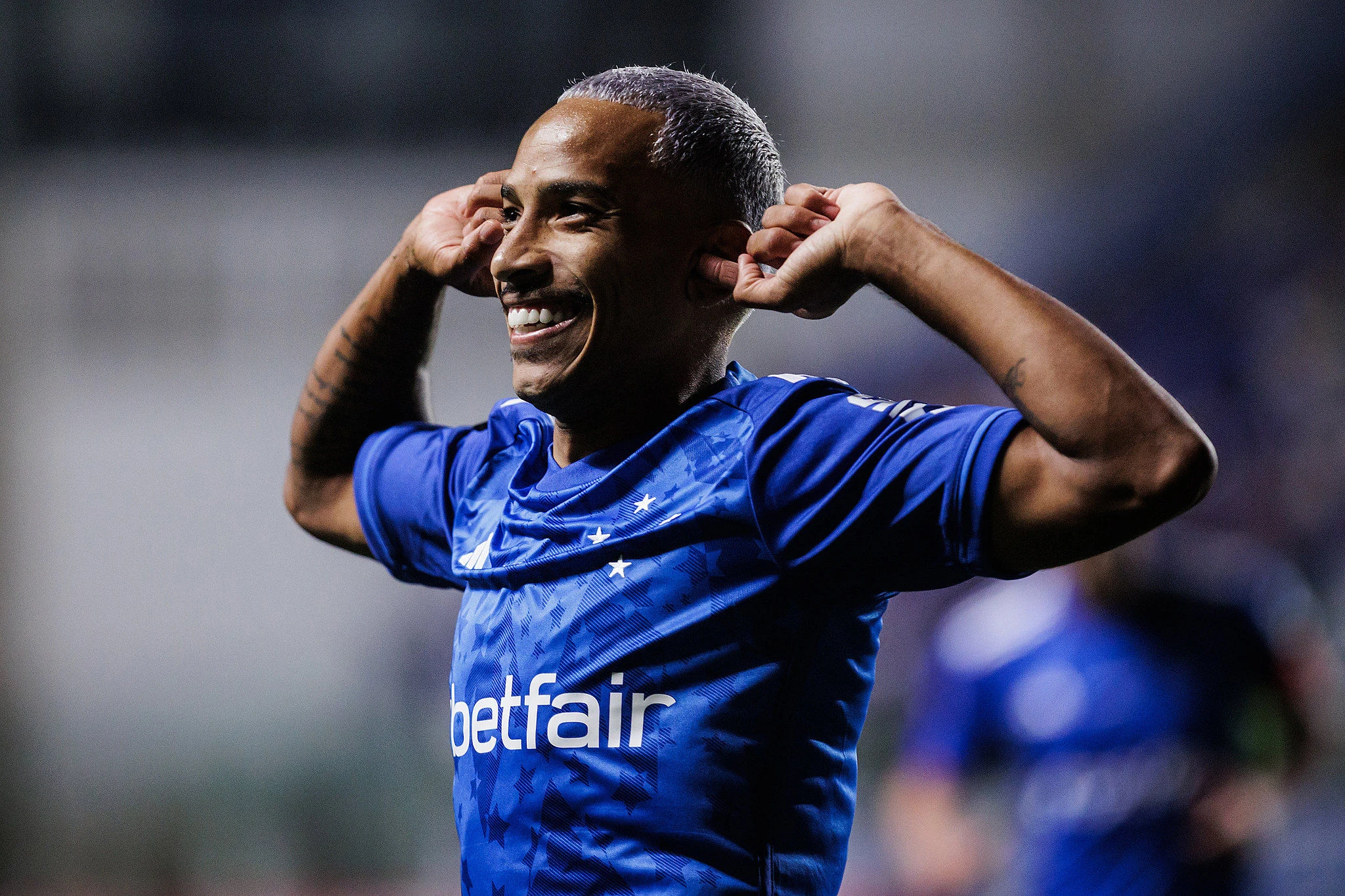 Matheus Pereira comemora gol pelo Cruzeiro