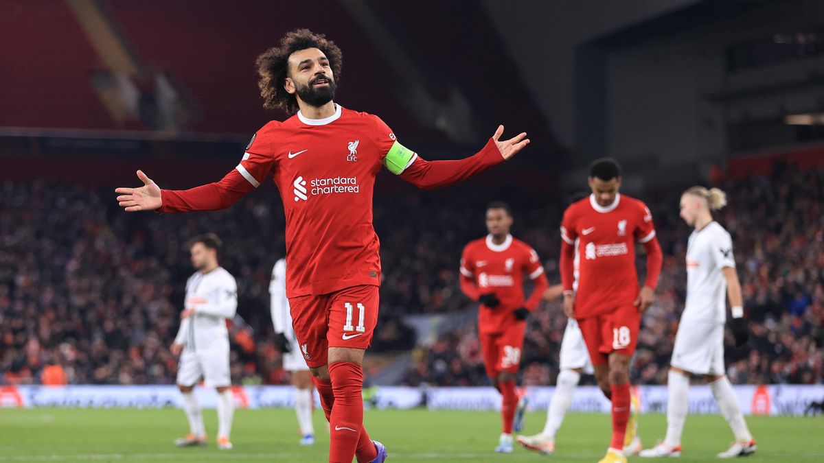 Salah comemora gol pelo Liverpool