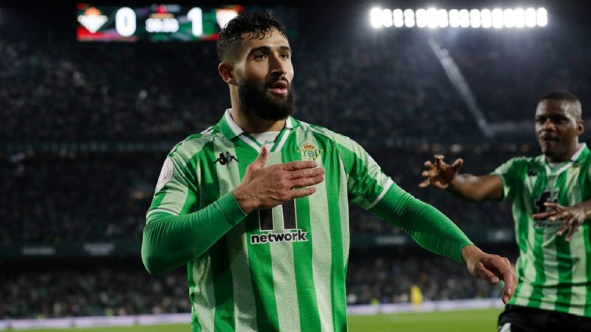 Fekir celebra gol pelo Real Betis