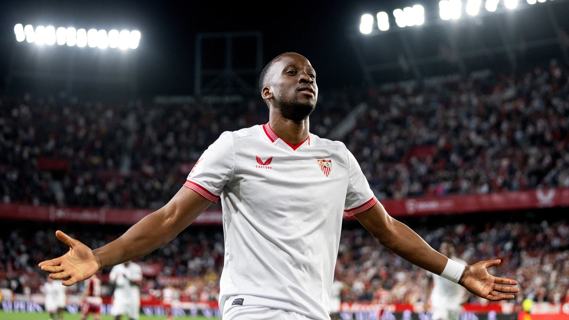 Lukebakio celebra gol pelo Sevilla