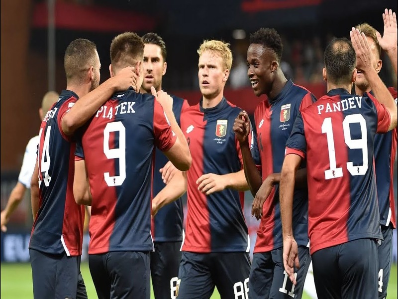 Jogadores do Genoa em campo