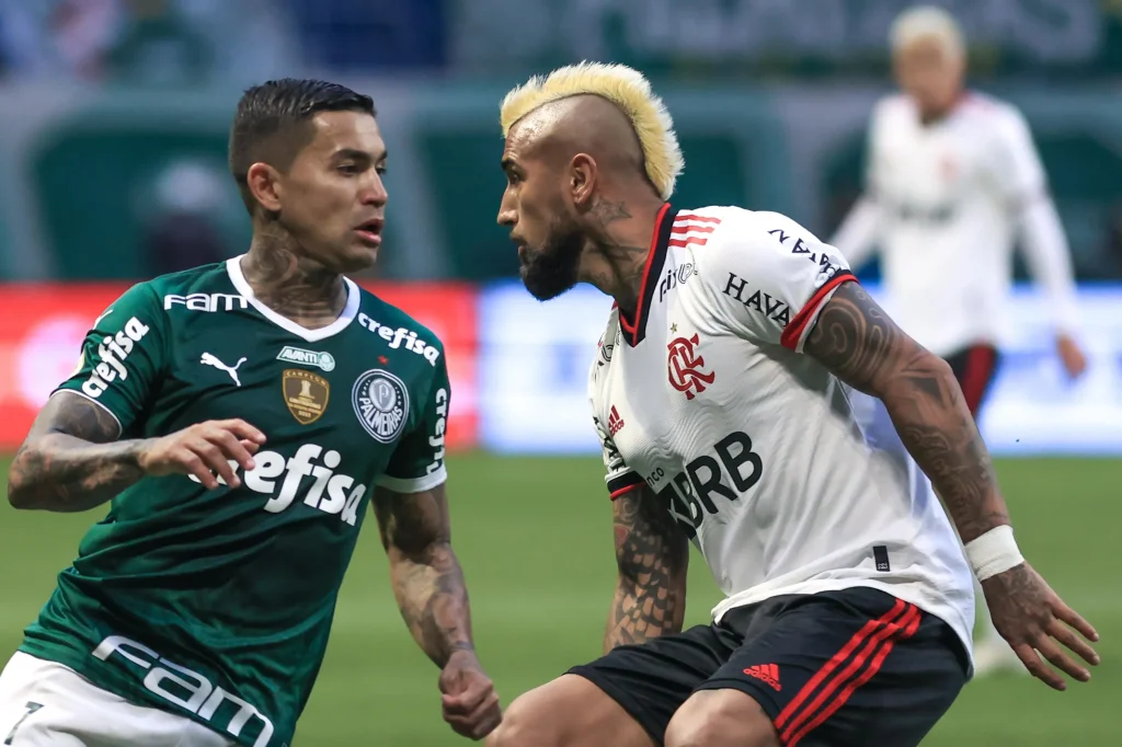 Confronto entre Palmeiras e Flamengo em 2022