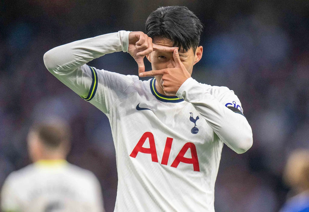 Son celebra gol pelo Tottenham