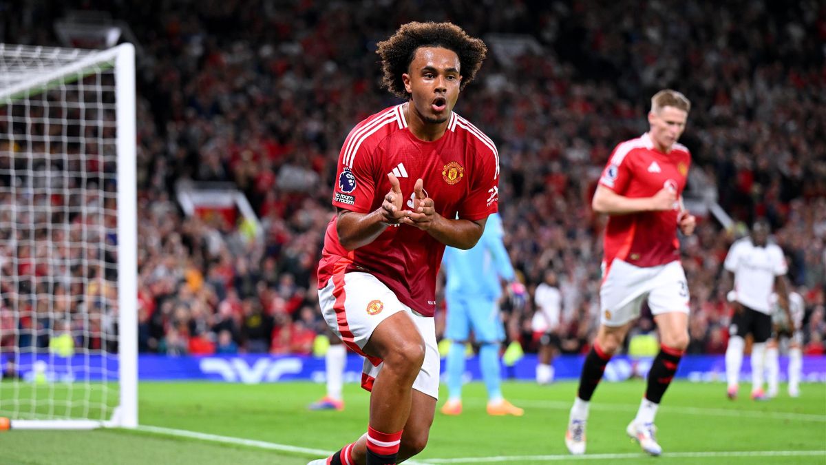 Zirkzee em ação pelo Manchester United