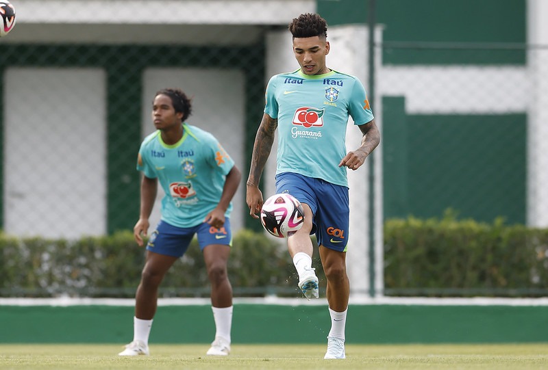 Igor Jesus em treino pela Seleção Brasileira - Seleção Brasileira treina na Academia de Futebol do Palmeiras nessa terça-feira 08/10. Foto: Rafael Ribeiro/CBF