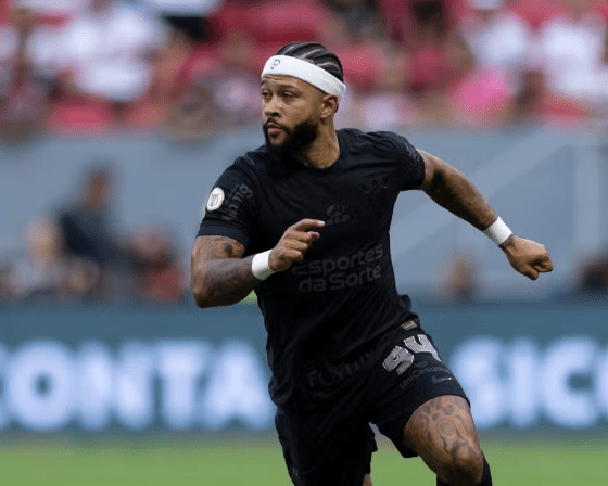 Memphis Depay titular? Holandês treinou normalmente em São Paulo — Foto: Rodrigo Coca/Agência Corinthians