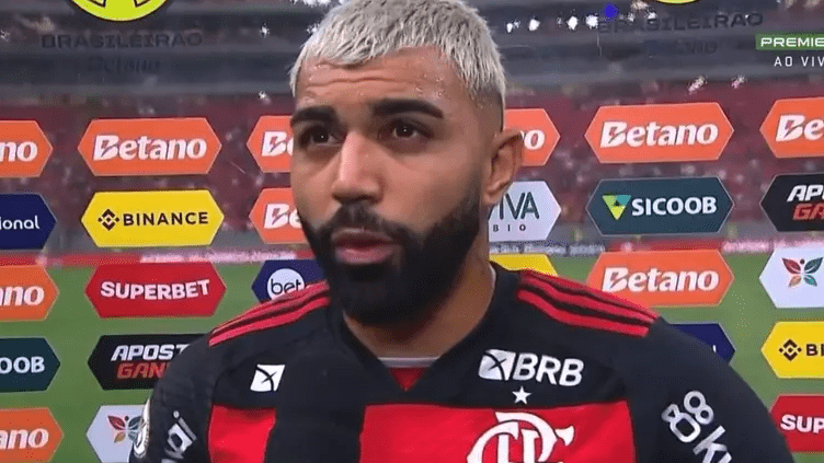 Gabigol dando entrevista após partida.
Foto: Reprodução Premiere / Esporte News Mundo