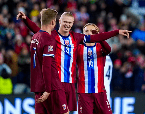 Haaland se torna o maior artilheiro da história da seleção da Noruega, com 34 gols — Foto: EFE

