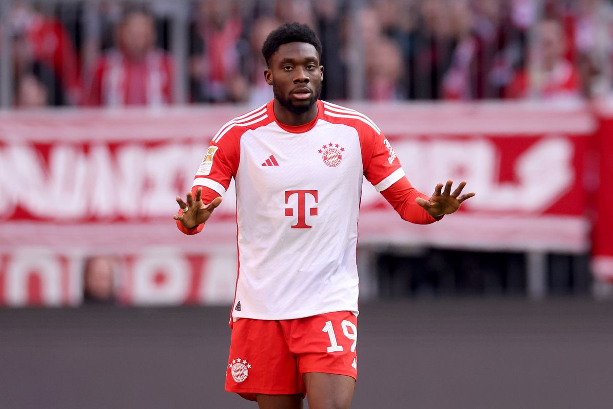 Alphonso Davies em ação pelo Bayern