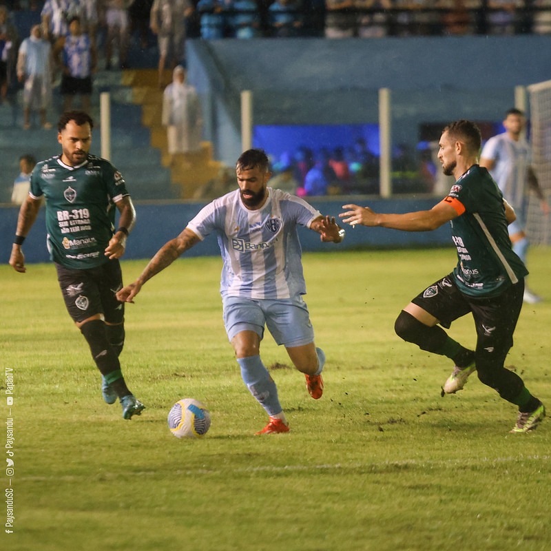 Jogadores do Paysandu e Manaus - Foto: Jorge Luís Totti/Paysandu - Reprodução: Flickr Paysandu