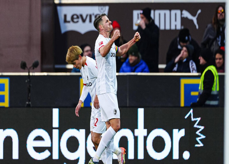 Jogadores do Freiburg - Reprodução: Yandex