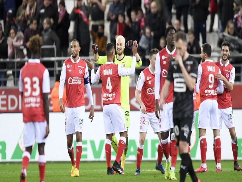 Jogadores do Reims - Reprodução: Yandex