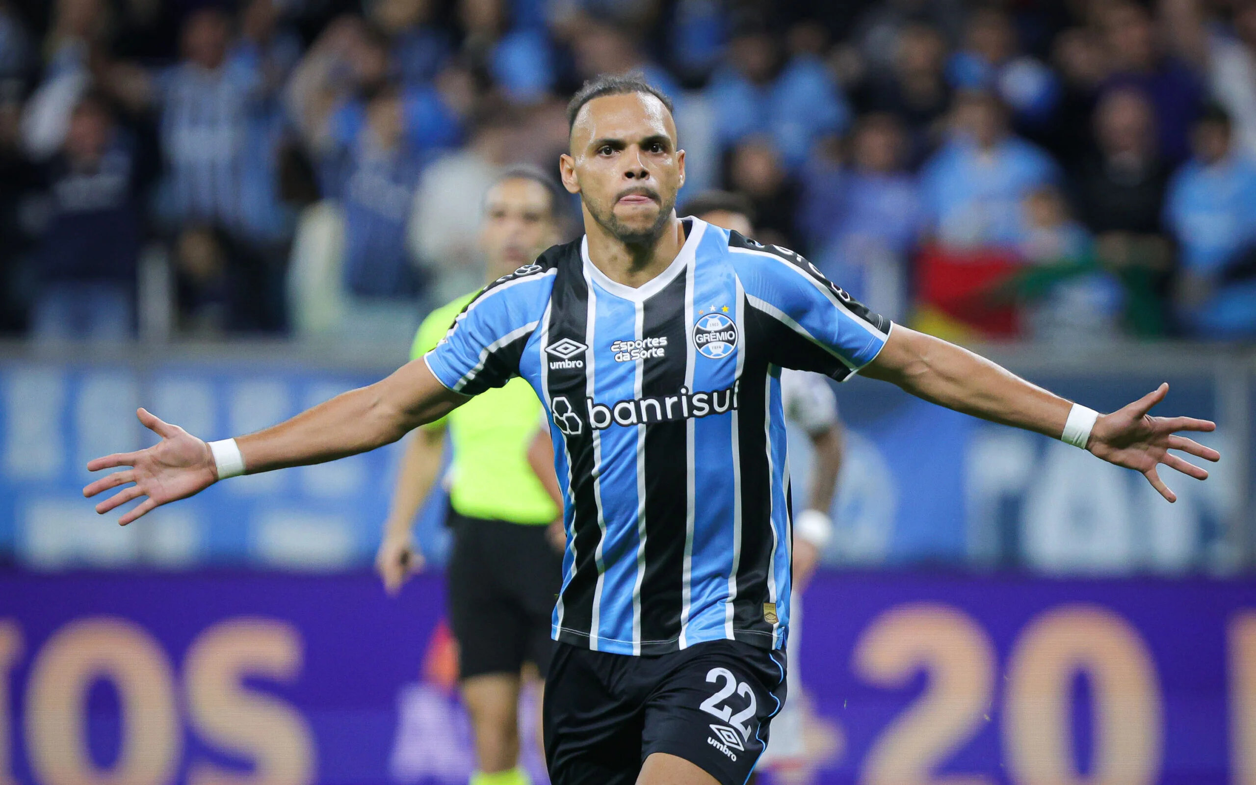 Braithwaite em ação pelo Grêmio