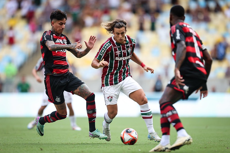 Jogadores do Flamengo e Fluminense - FOTO: MARCELO GONÇALVES / FLUMINENSE F.C. - Reprodução: Flickr Fluminense